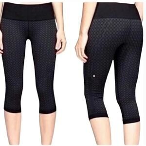 Lululemon In The Flow Crop Soul Geo Print Black Gray 6